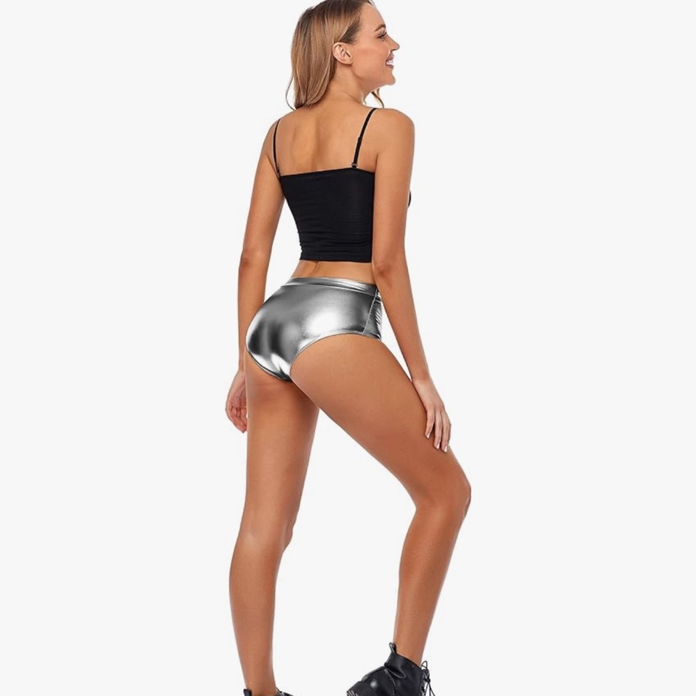 Amazon Silver Athletic Shorts with Modern Design
